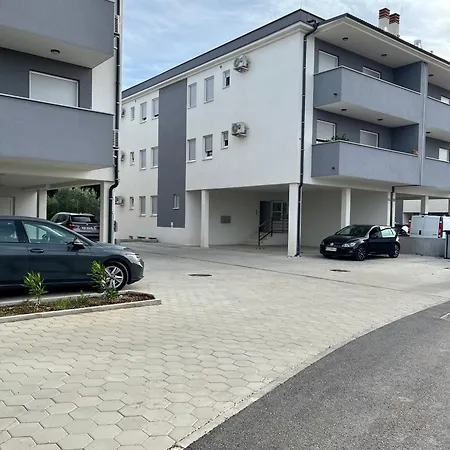 Modern 2-bedroom Apartment