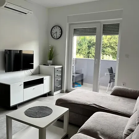Modern 2-bedroom *