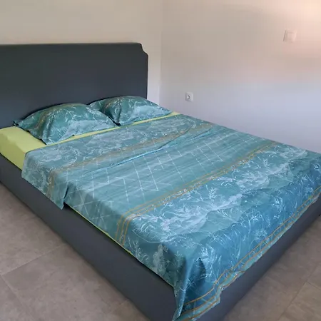 Modern 2-bedroom *
